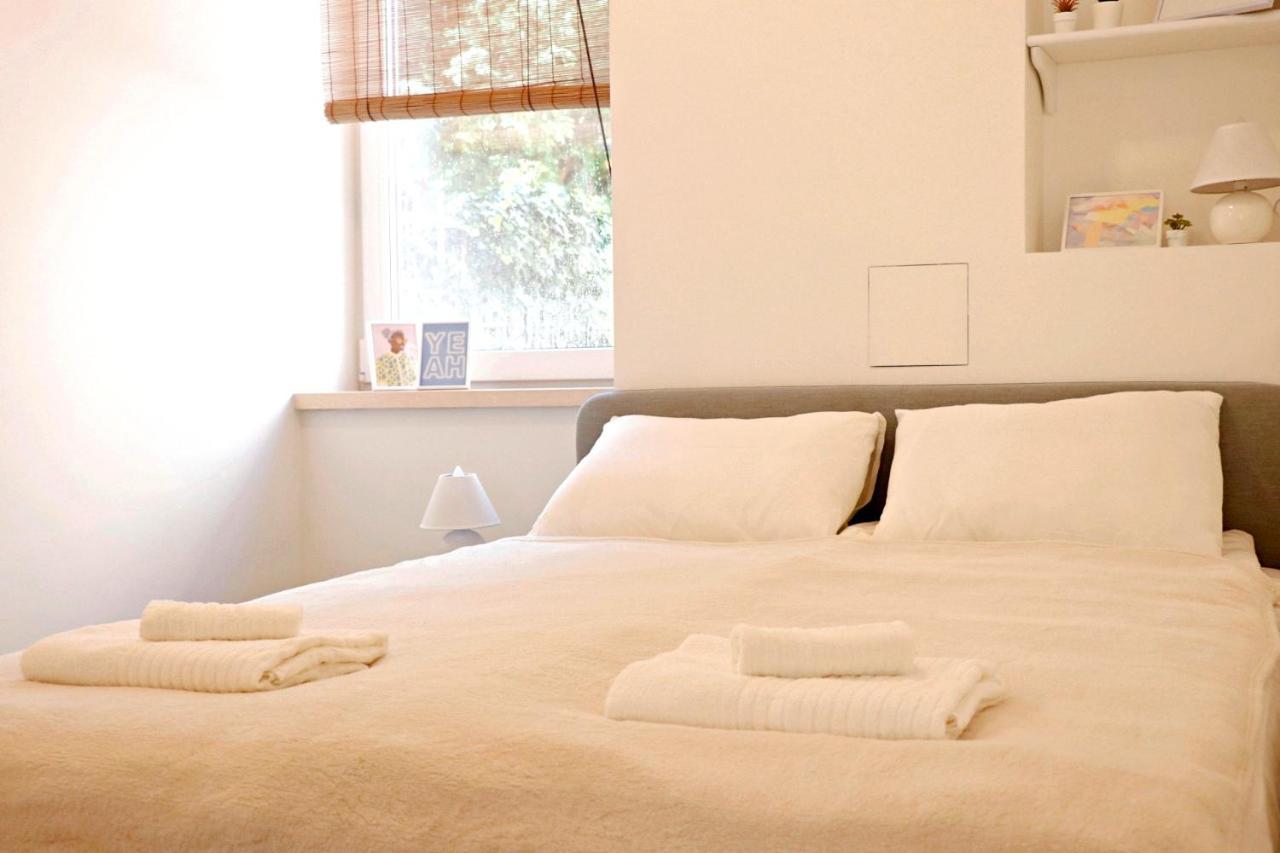 Minimalist Studio Old Town Apartments By Hostlovers Κάουνας Εξωτερικό φωτογραφία